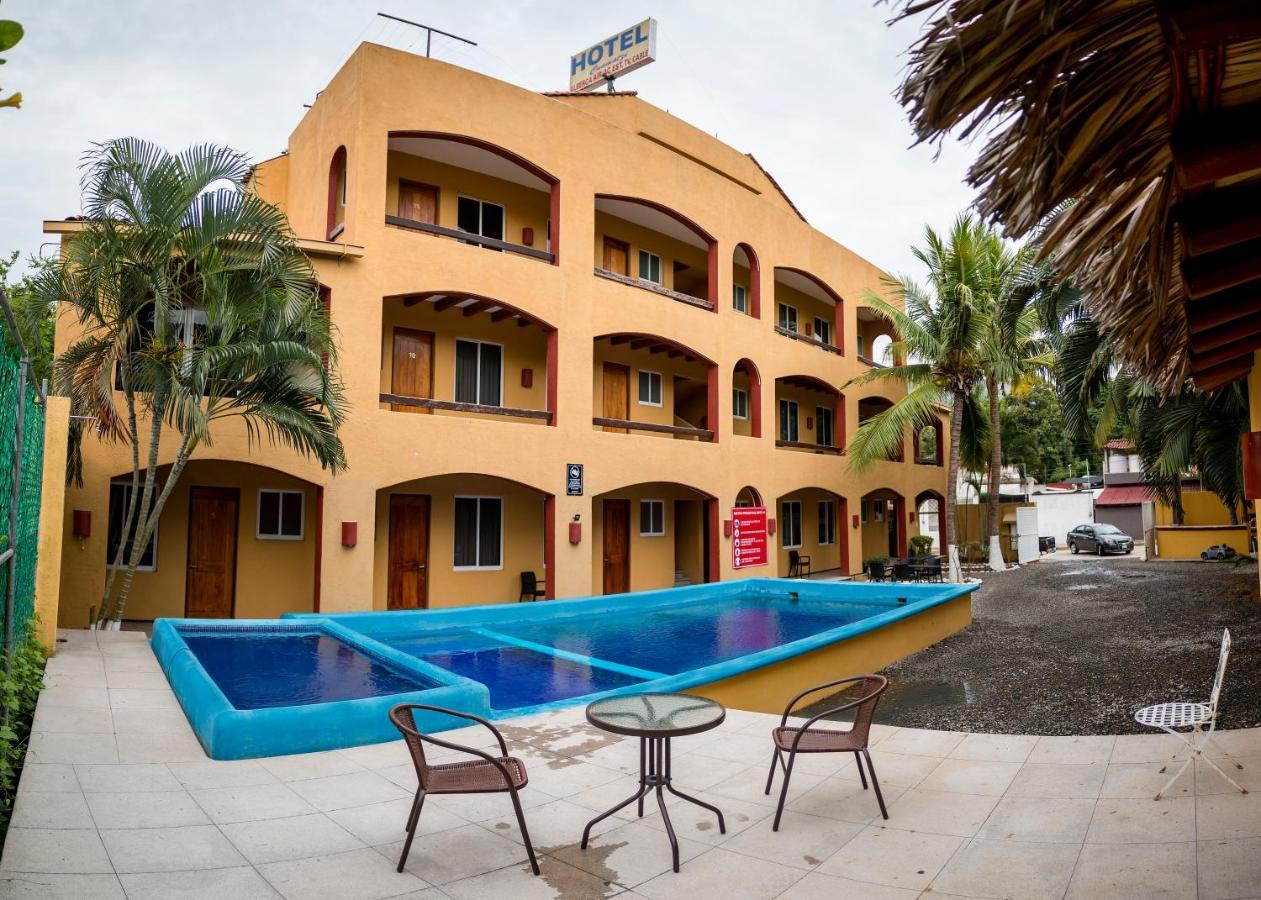 Hotel Cuamatzi ซีฮัวตาเนโค ภายนอก รูปภาพ