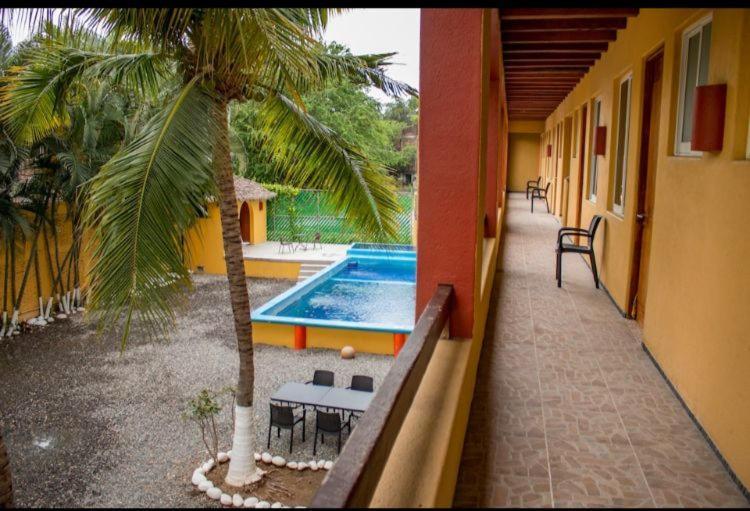 Hotel Cuamatzi ซีฮัวตาเนโค ภายนอก รูปภาพ