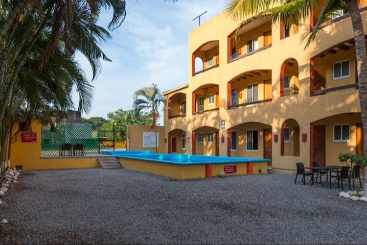Hotel Cuamatzi ซีฮัวตาเนโค ภายนอก รูปภาพ